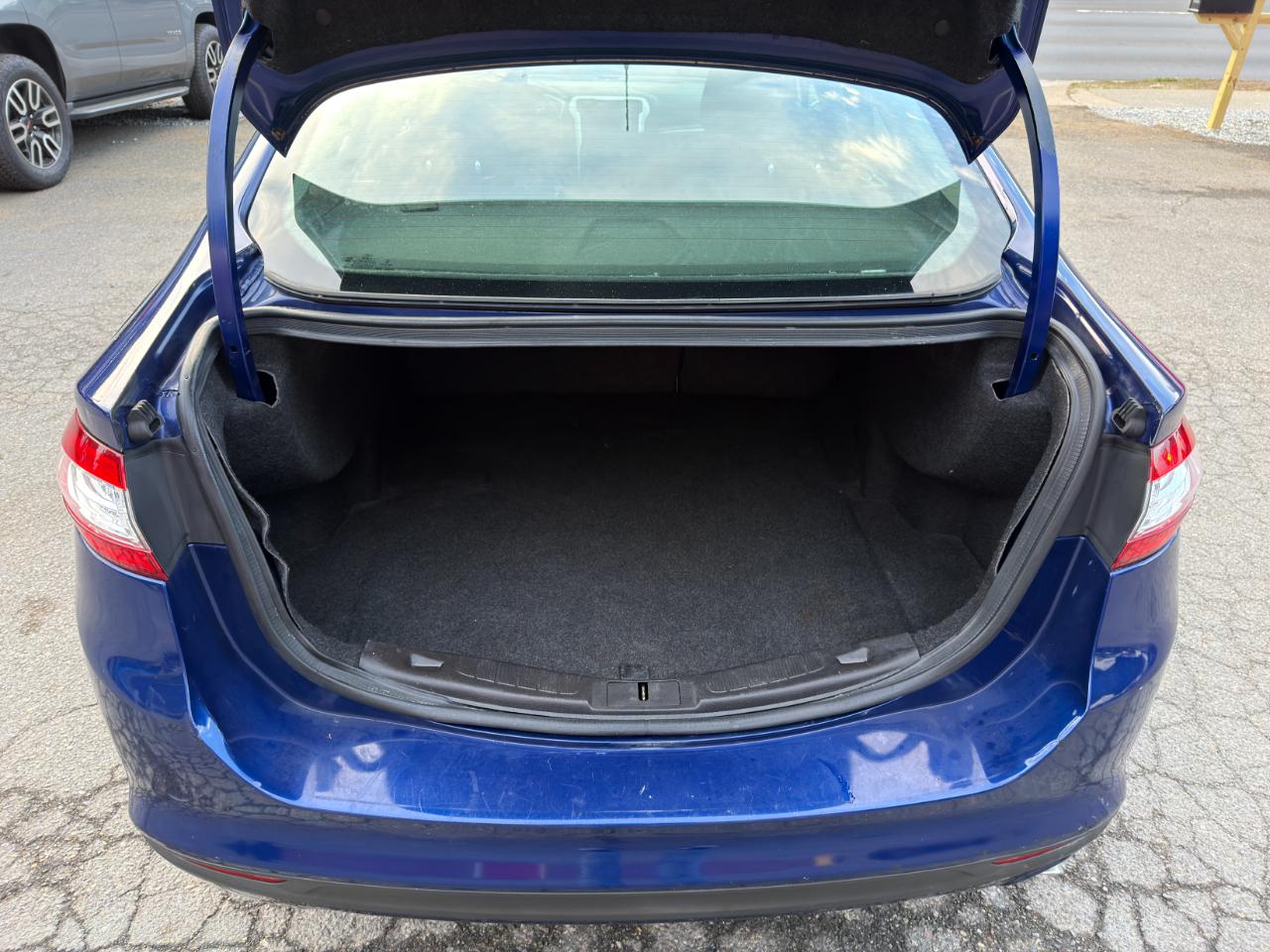 Ford Fusion 4dr Sdn SE FWD 2015