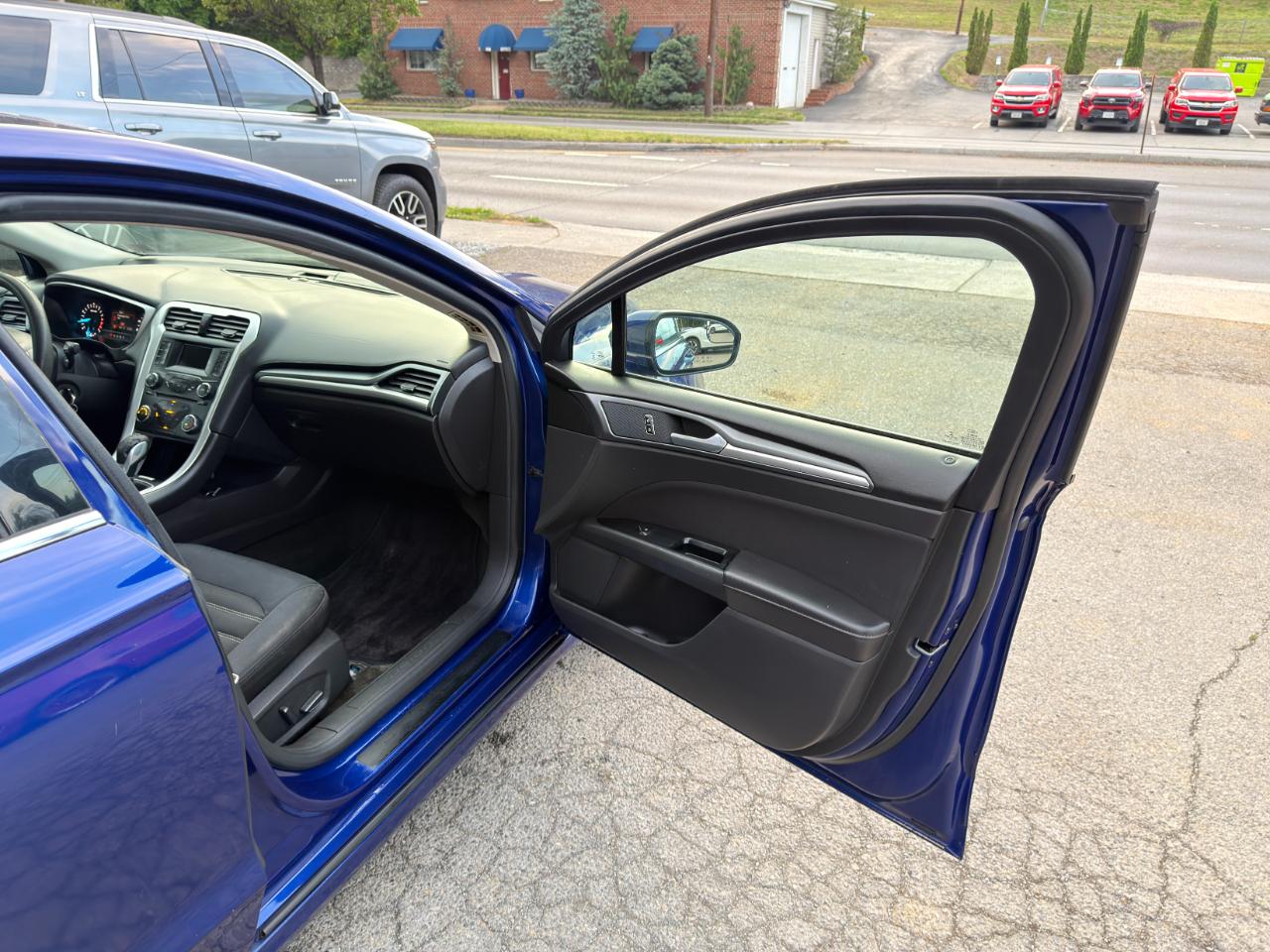 Ford Fusion 4dr Sdn SE FWD 2015