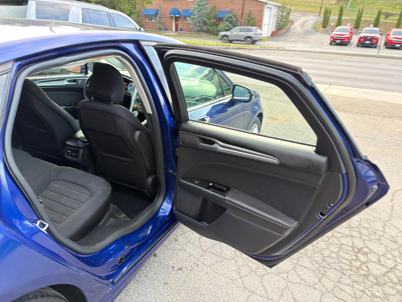 Ford Fusion 4dr Sdn SE FWD 2015