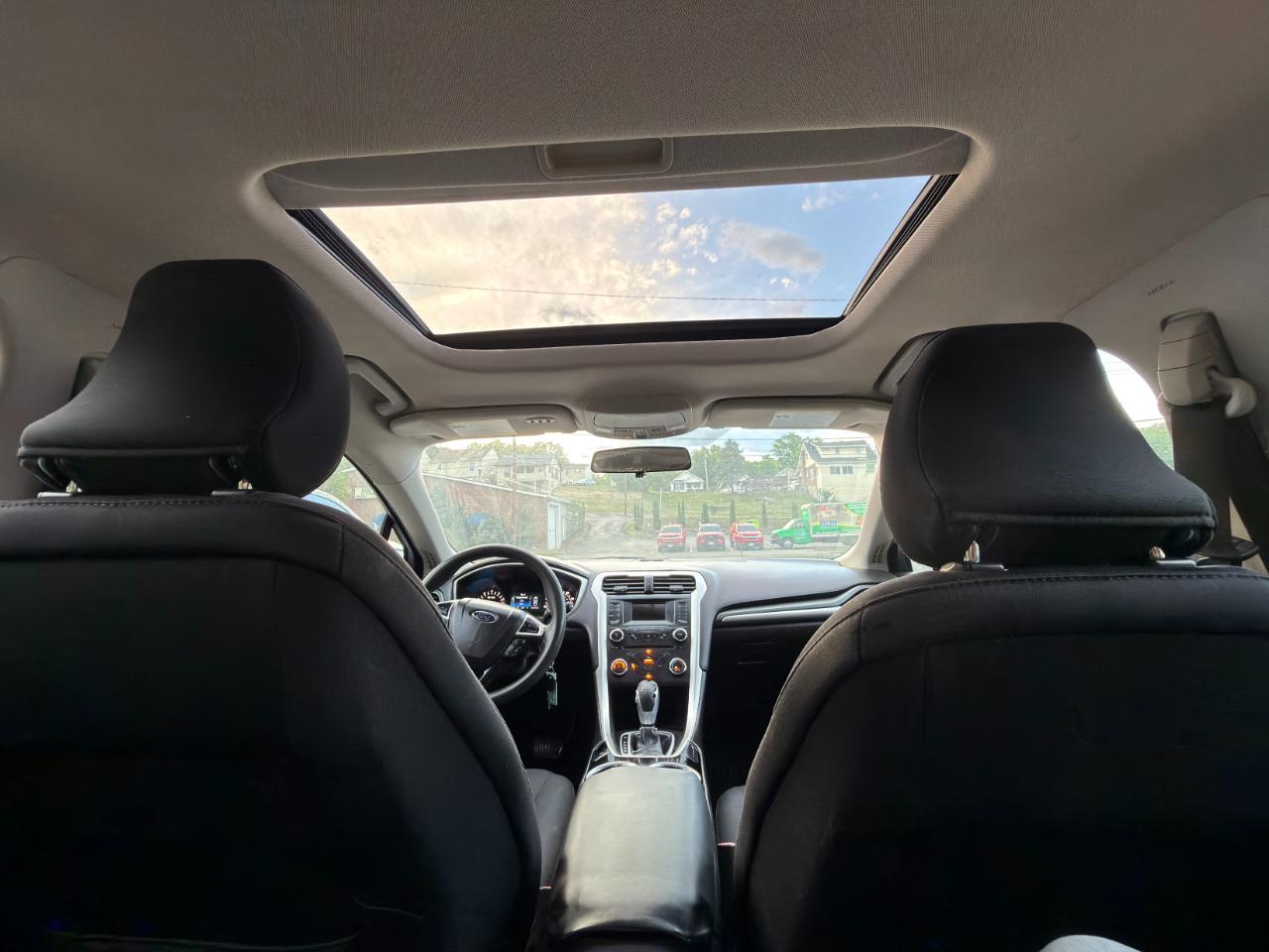 Ford Fusion 4dr Sdn SE FWD 2015