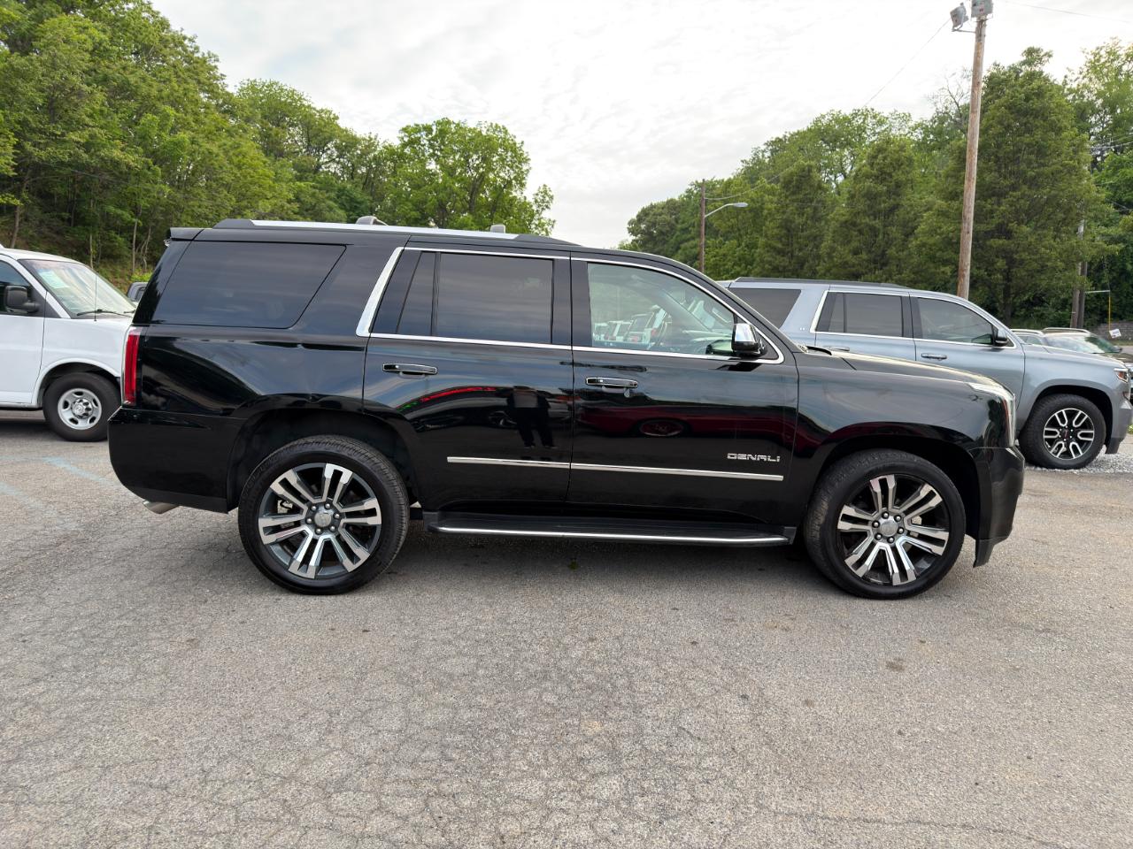GMC Yukon 4WD 4dr Denali 2017