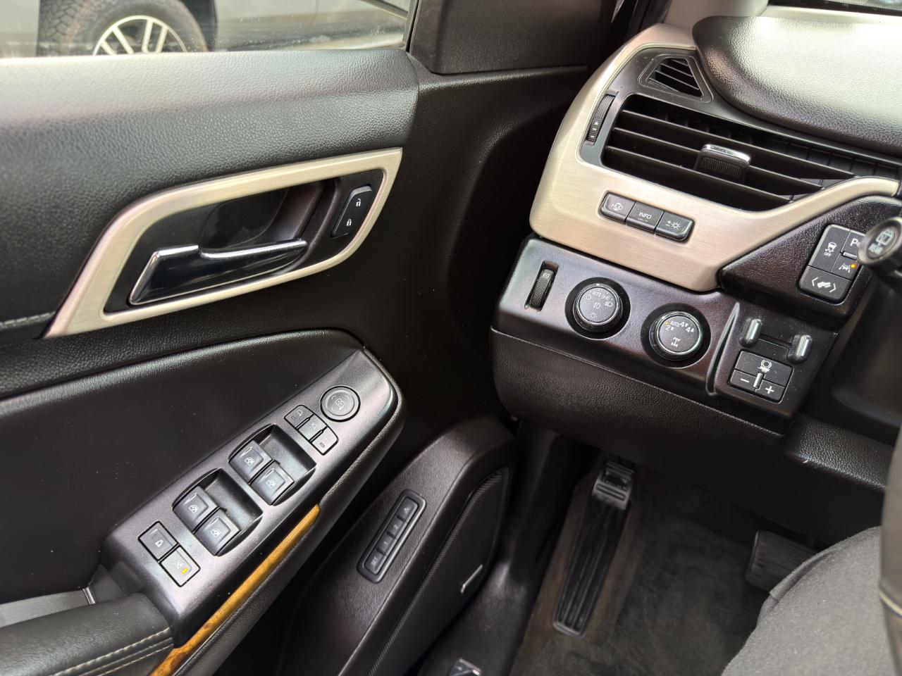 GMC Yukon 4WD 4dr Denali 2017