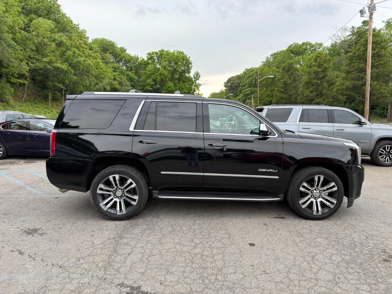 GMC Yukon 4WD 4dr Denali 2017