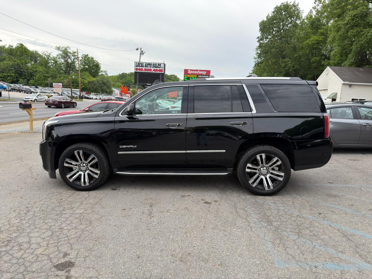 GMC Yukon 4WD 4dr Denali 2017