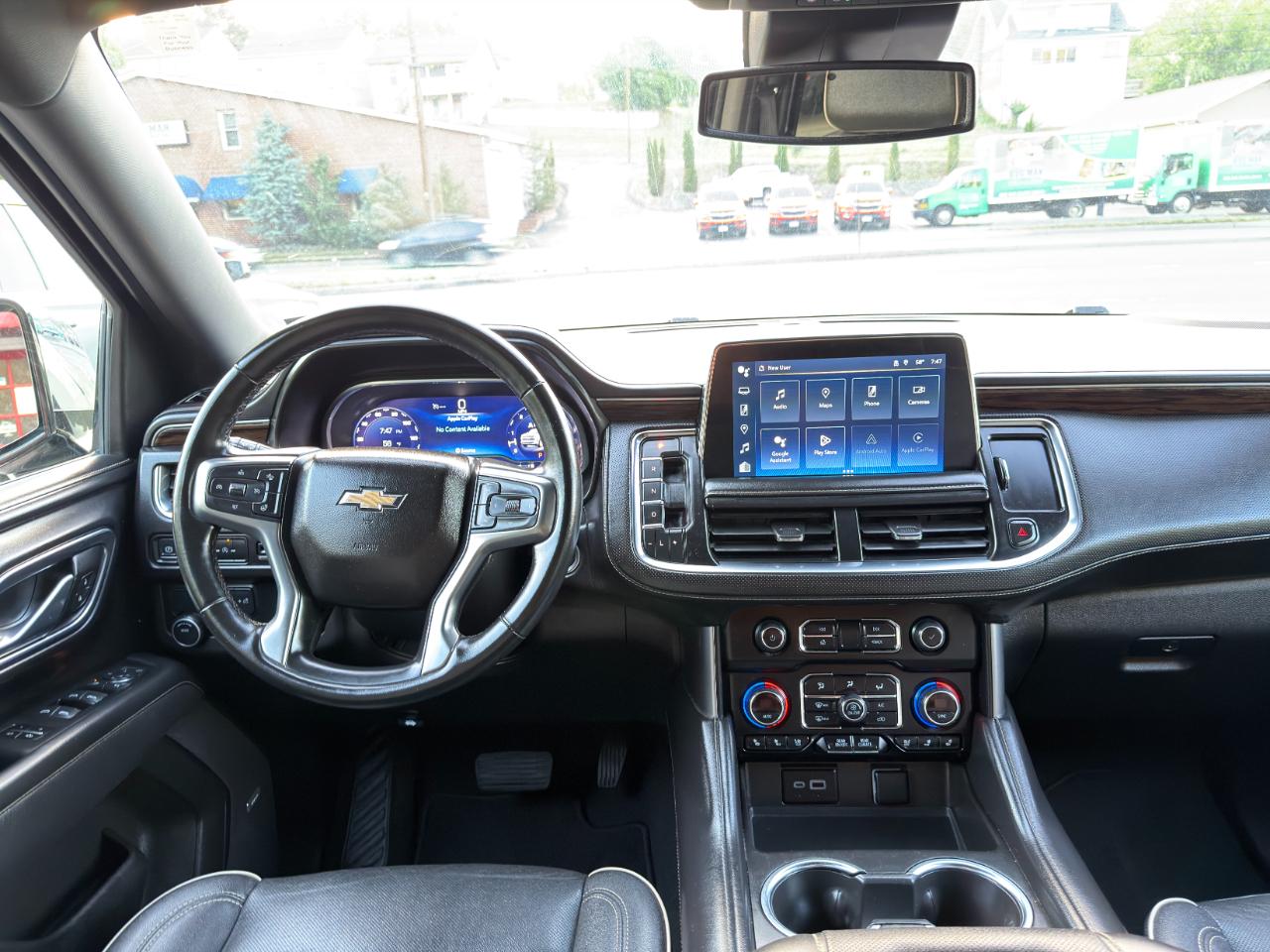 Chevrolet Suburban 2WD 4dr Premier 2023