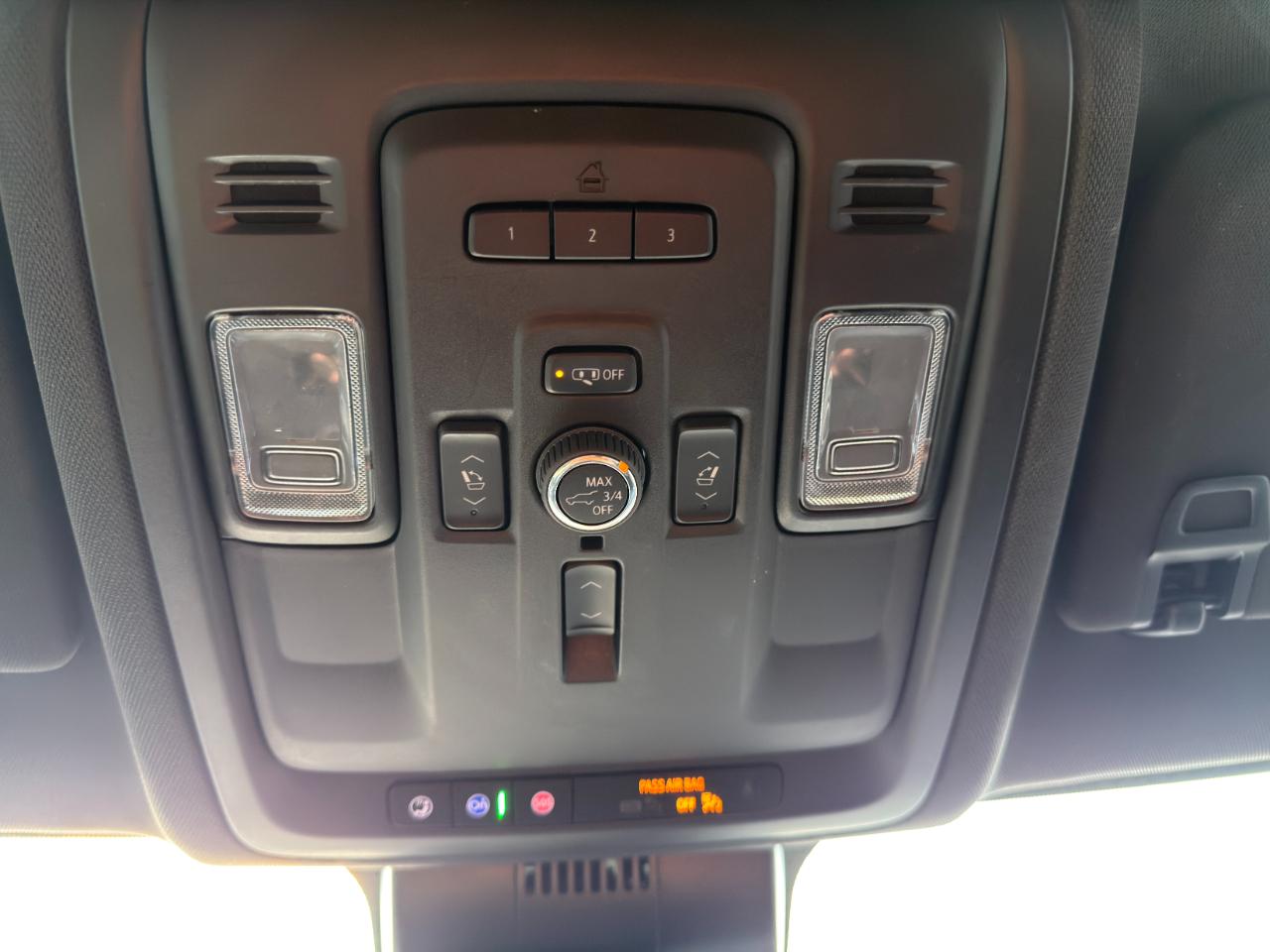 Chevrolet Suburban 2WD 4dr Premier 2023