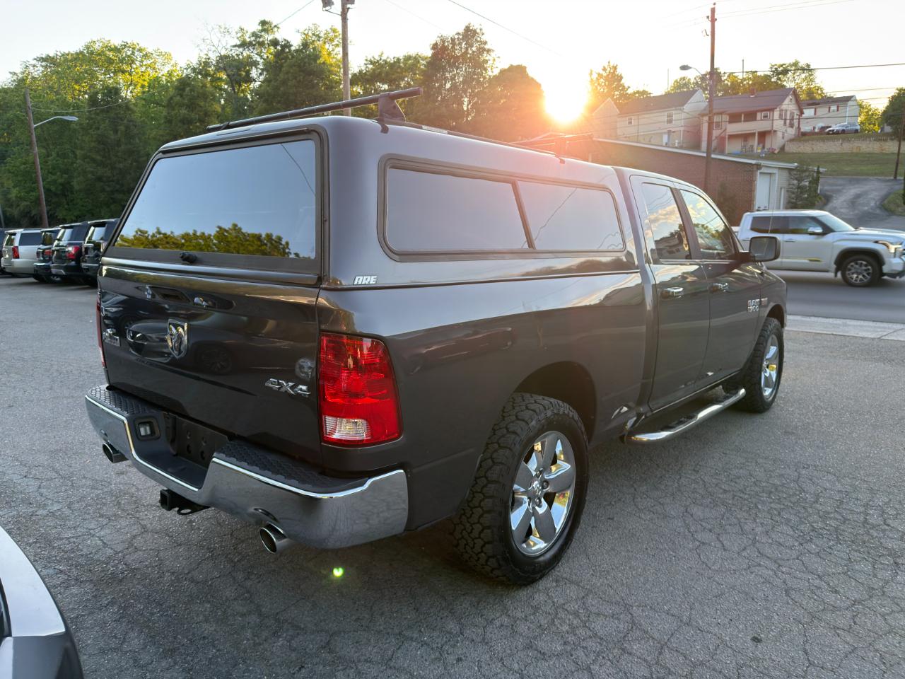 RAM 1500 4WD Quad Cab 140.5" Big Horn 2015