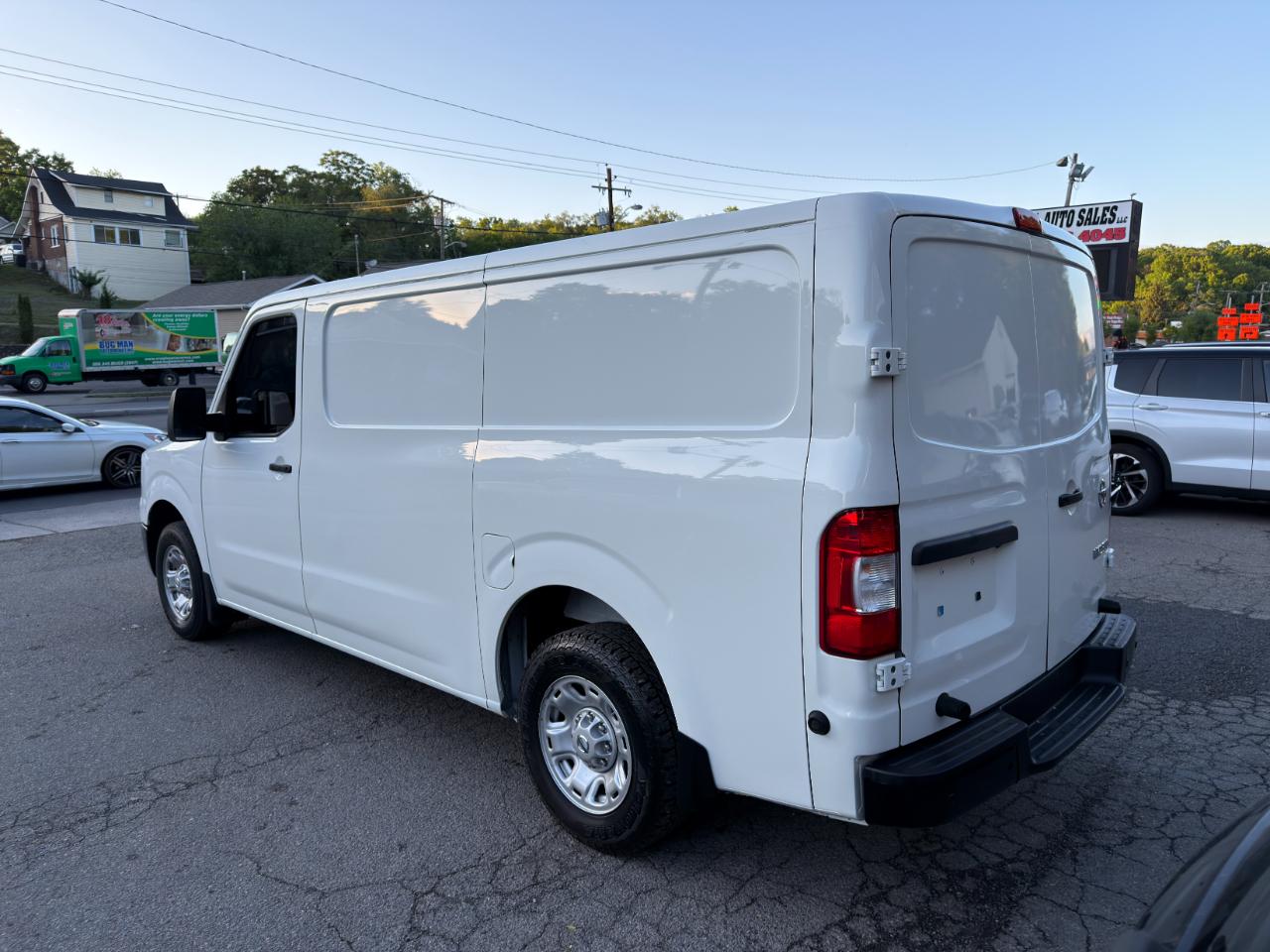 Nissan NV Cargo NV2500 HD Standard Roof V6 SV 2021
