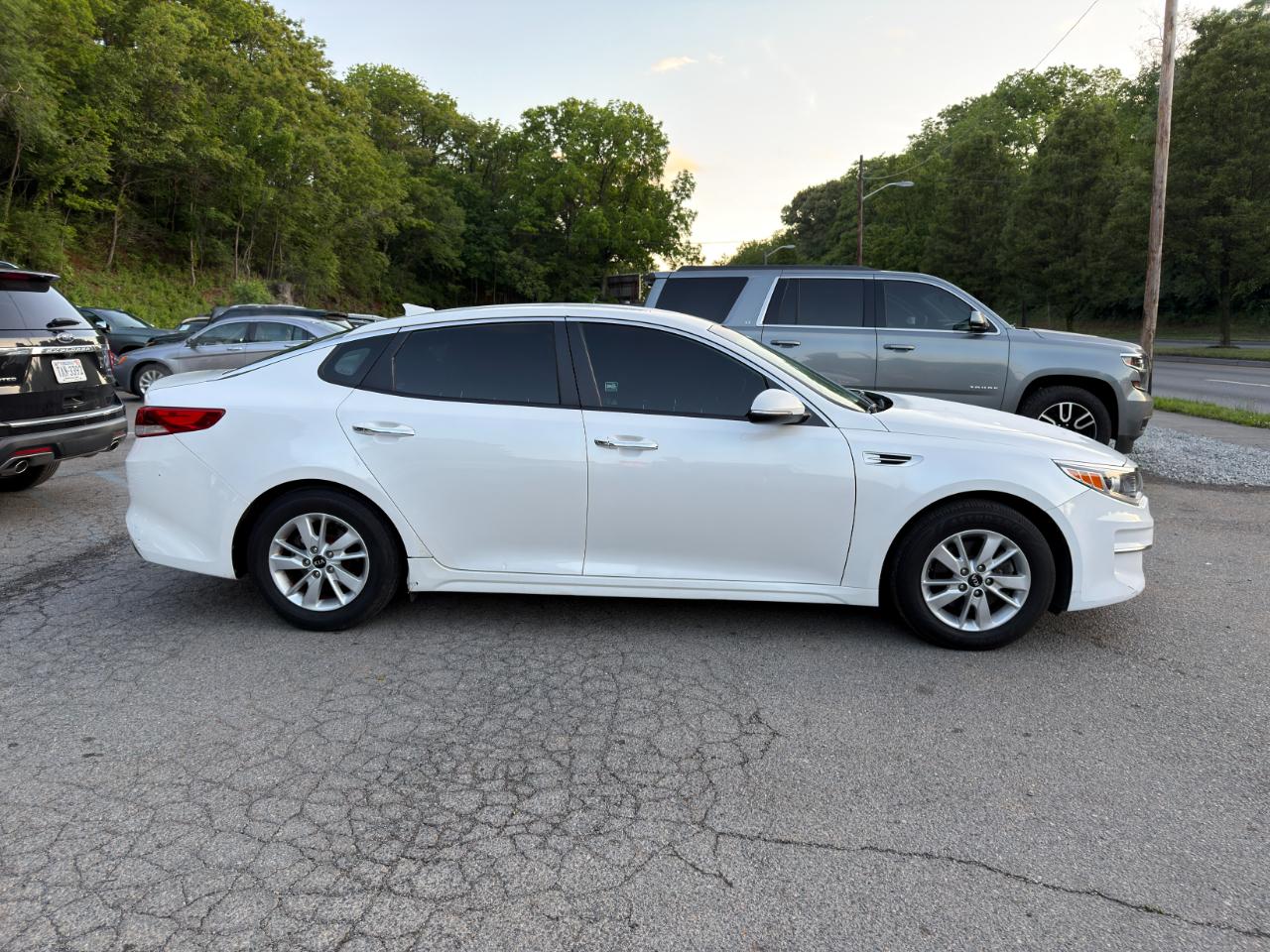 Kia Optima 4dr Sdn LX 2016