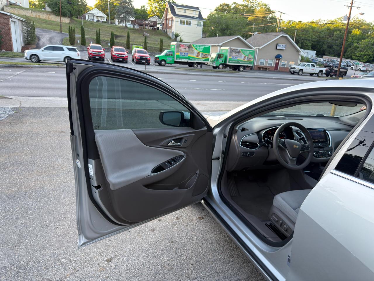 Chevrolet Malibu 4dr Sdn LT 2021