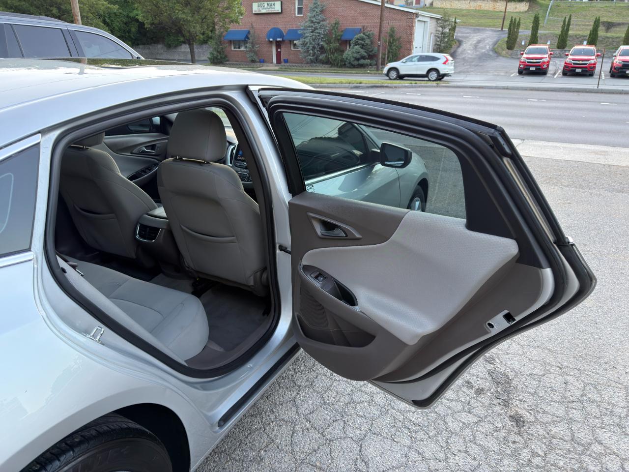 Chevrolet Malibu 4dr Sdn LT 2021