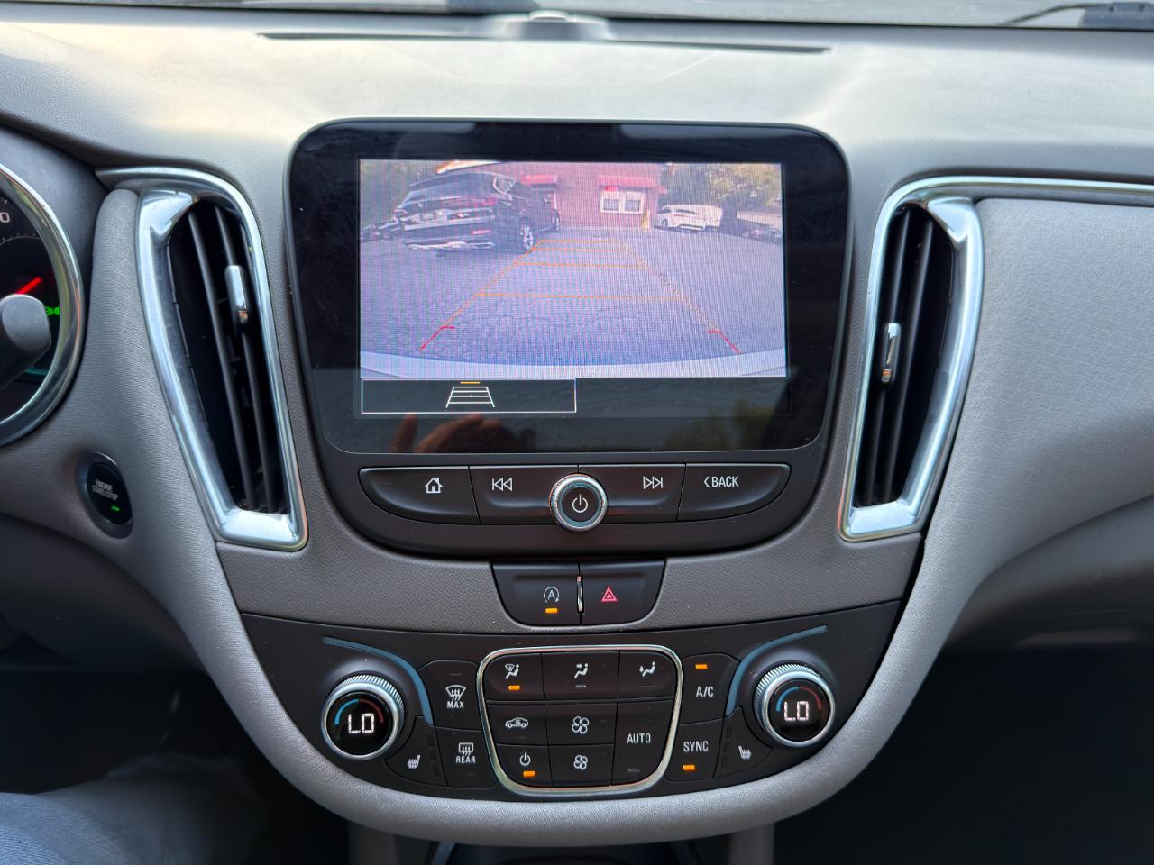 Chevrolet Malibu 4dr Sdn LT 2021