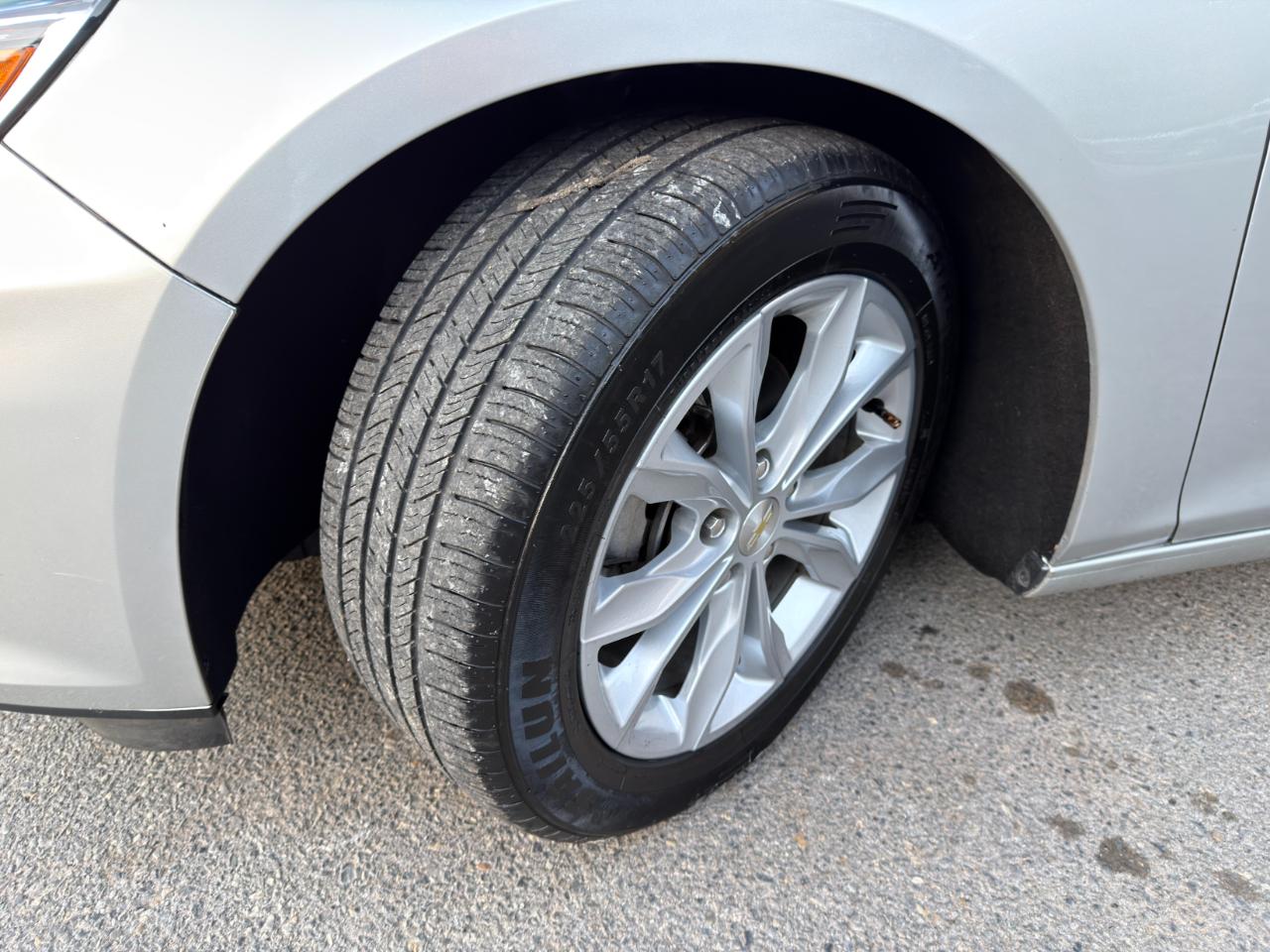 Chevrolet Malibu 4dr Sdn LT 2021