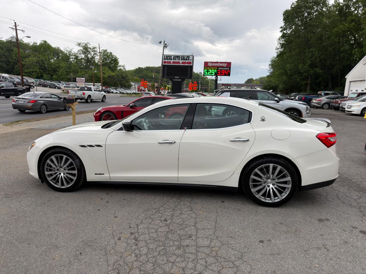 Maserati Ghibli 4dr Sdn 2016