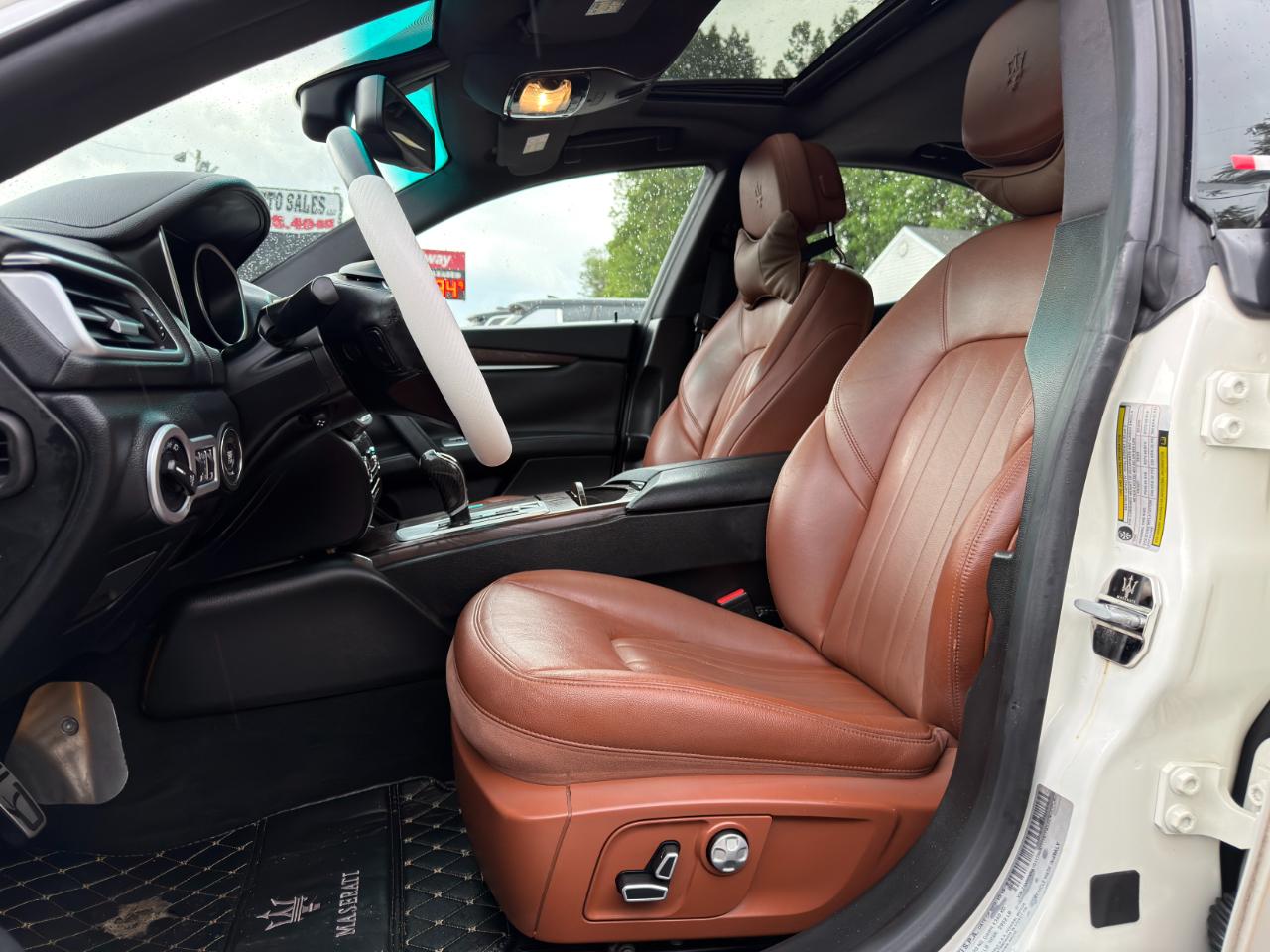 Maserati Ghibli 4dr Sdn 2016