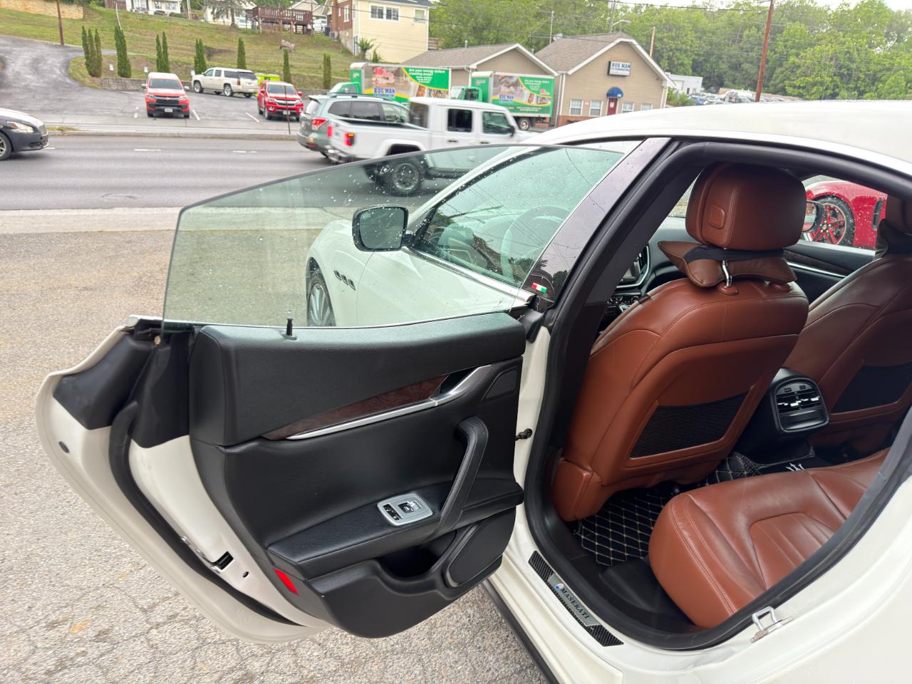 Maserati Ghibli 4dr Sdn 2016