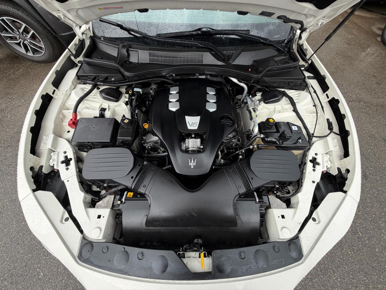 Maserati Ghibli 4dr Sdn 2016