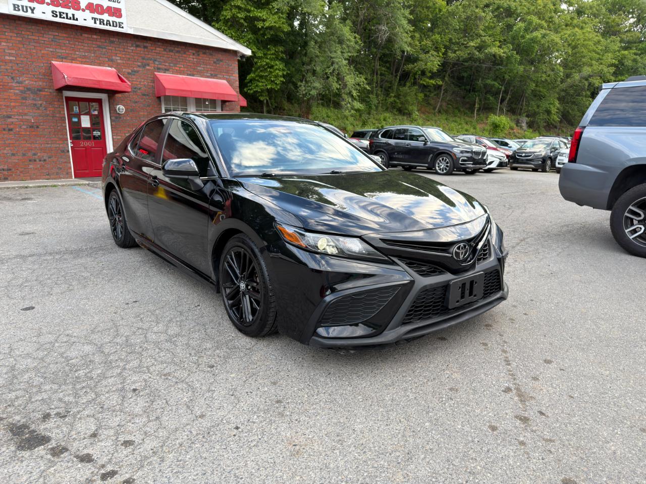 Toyota Camry SE Auto (Natl) 2021