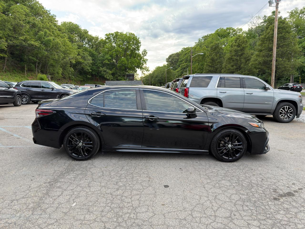 Toyota Camry SE Auto (Natl) 2021