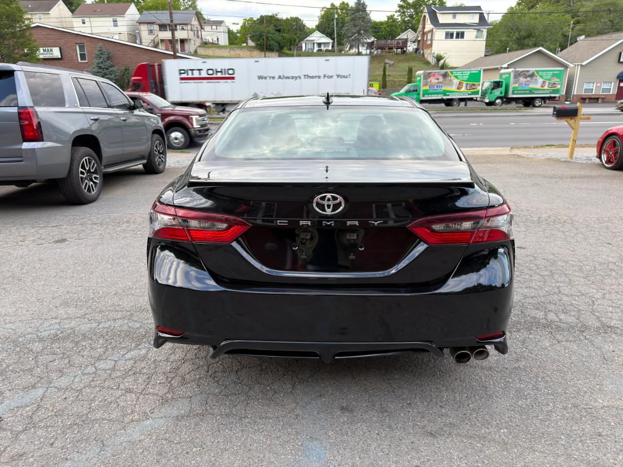 Toyota Camry SE Auto (Natl) 2021