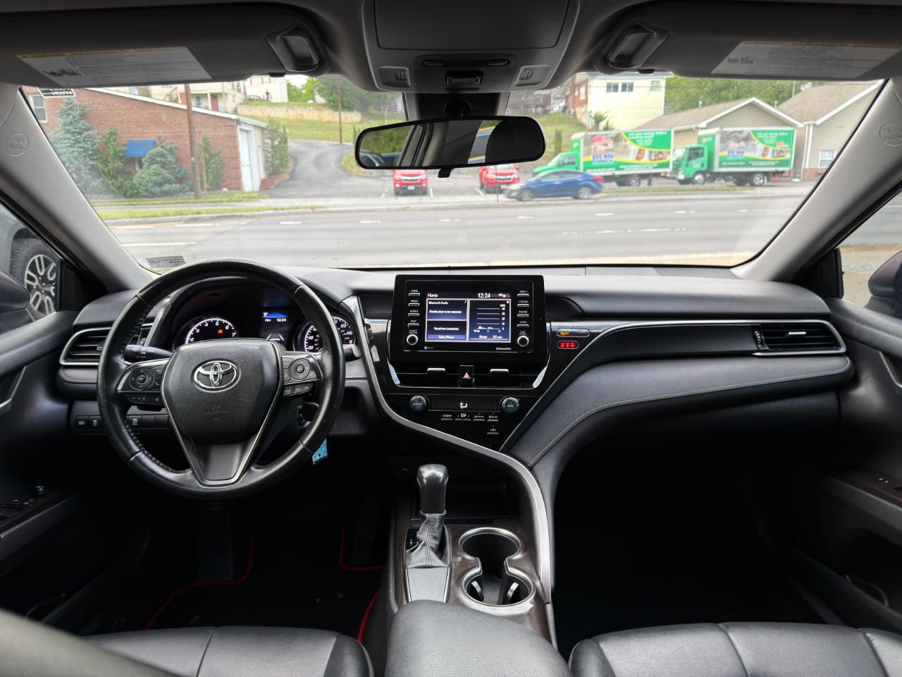 Toyota Camry SE Auto (Natl) 2021