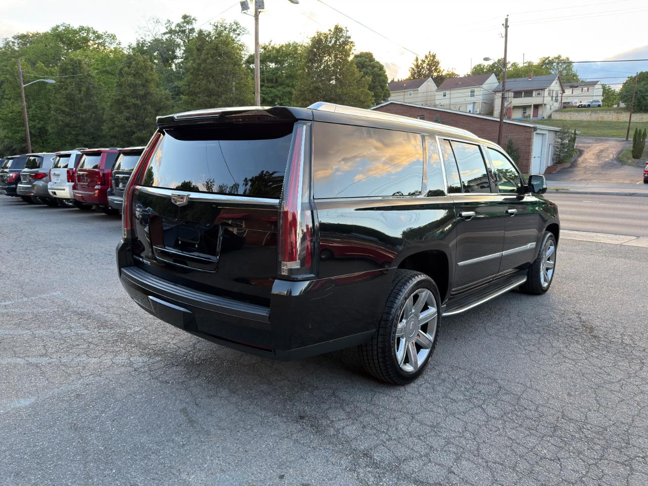 Cadillac Escalade ESV 4WD 4dr Premium Luxury 2020