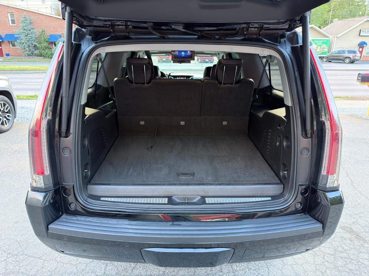 Cadillac Escalade ESV 4WD 4dr Premium Luxury 2020