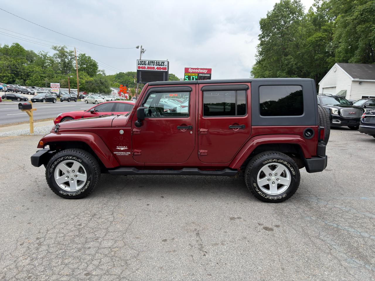 Jeep Wrangler 4WD 4dr Unlimited Sahara 2007