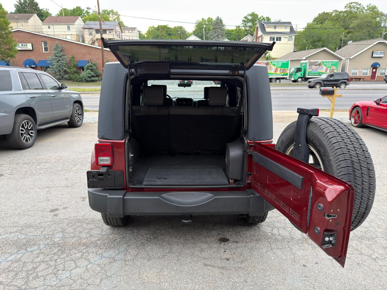 Jeep Wrangler 4WD 4dr Unlimited Sahara 2007