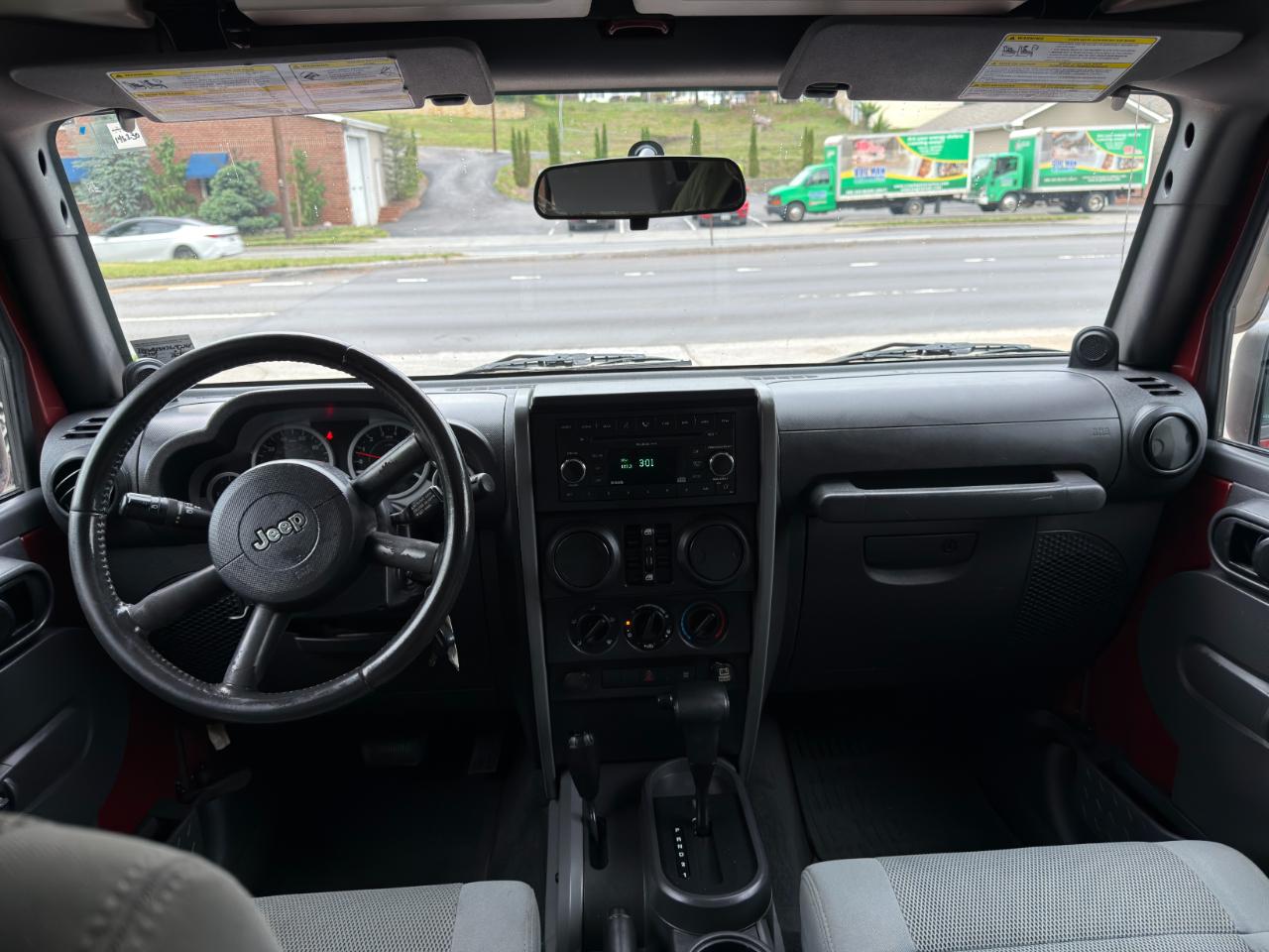 Jeep Wrangler 4WD 4dr Unlimited Sahara 2007