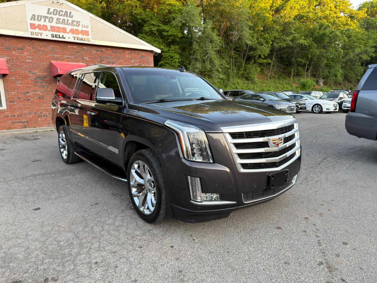 Cadillac Escalade ESV 4WD 4dr Luxury Collection 2016