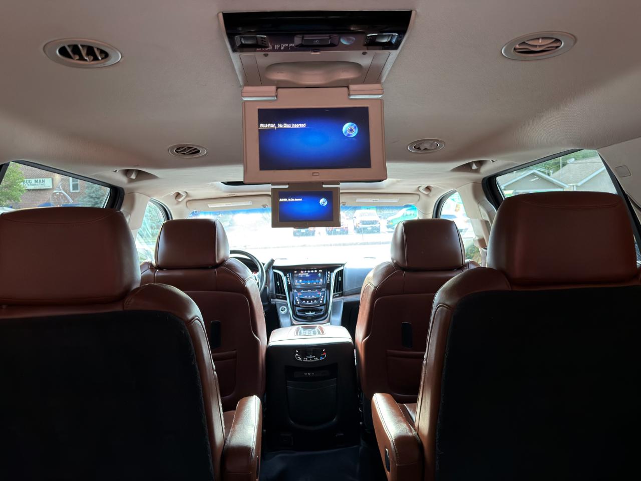 Cadillac Escalade ESV 4WD 4dr Luxury Collection 2016