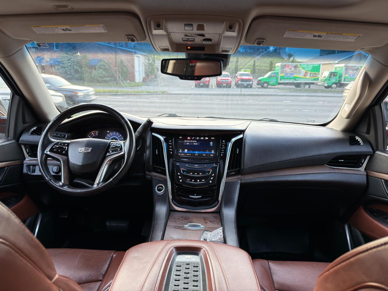 Cadillac Escalade ESV 4WD 4dr Luxury Collection 2016