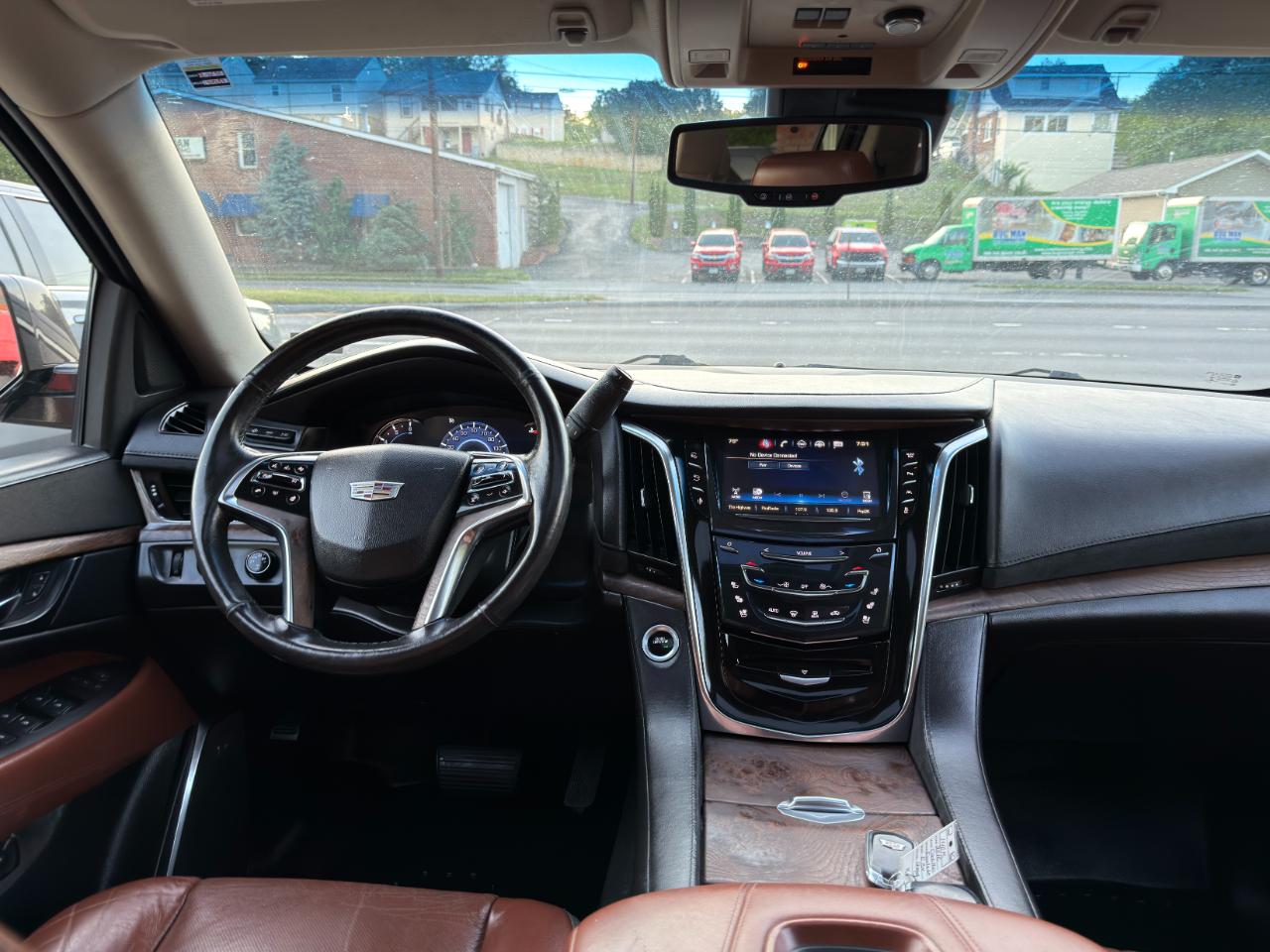 Cadillac Escalade ESV 4WD 4dr Luxury Collection 2016