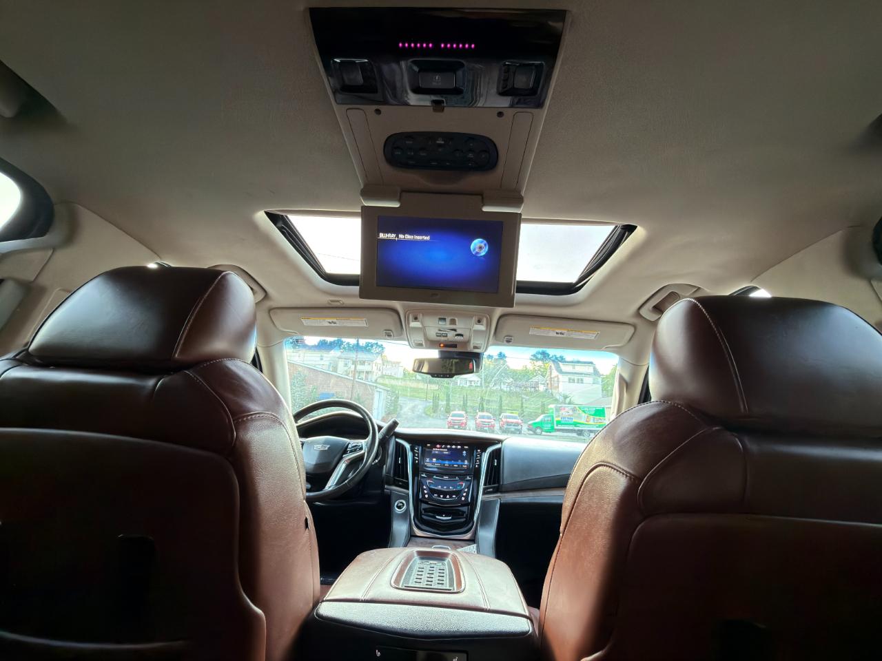Cadillac Escalade ESV 4WD 4dr Luxury Collection 2016