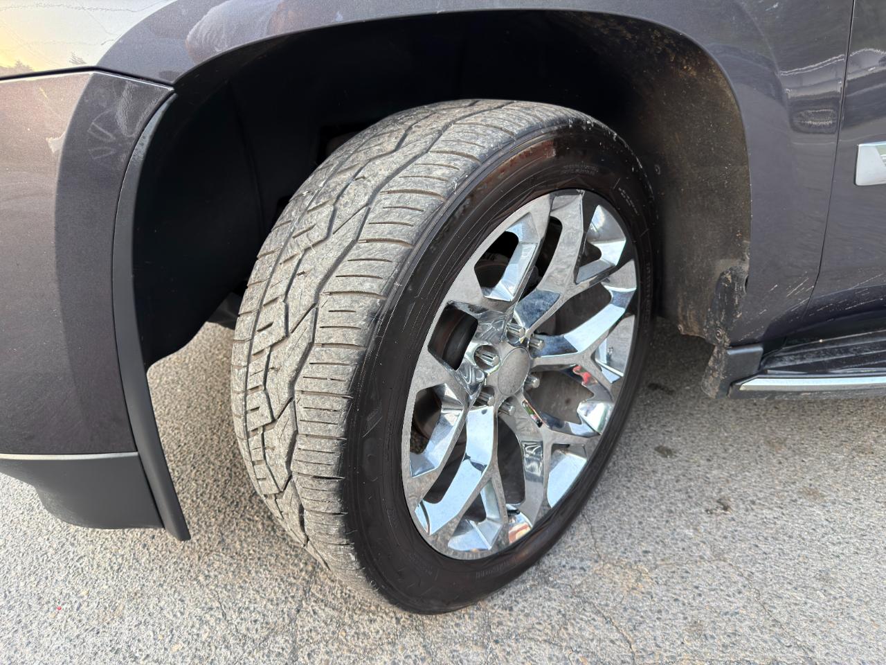 Cadillac Escalade ESV 4WD 4dr Luxury Collection 2016