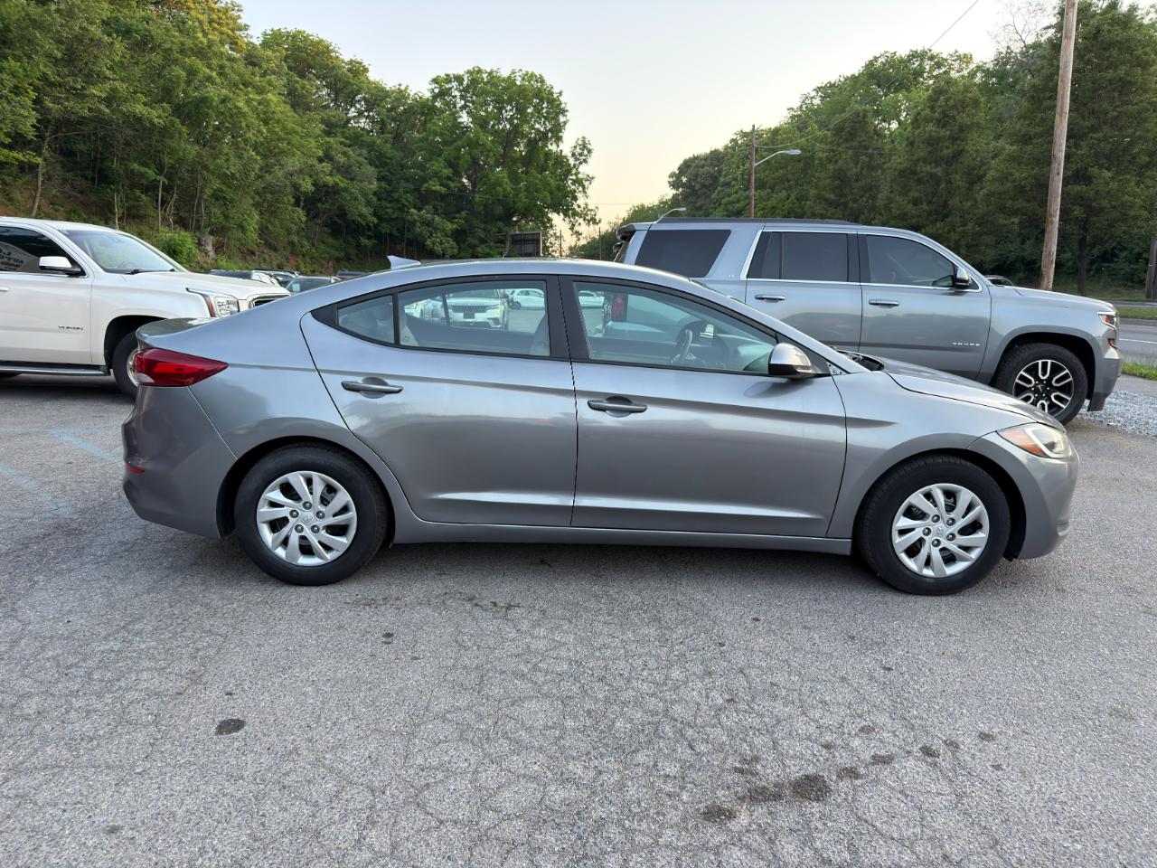 Hyundai Elantra SE 2.0L Manual (Ulsan) 2017