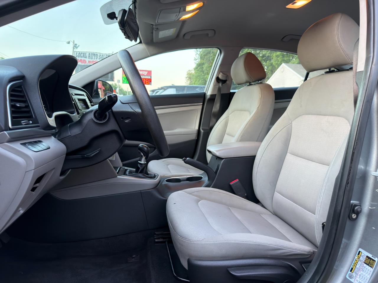 Hyundai Elantra SE 2.0L Manual (Ulsan) 2017