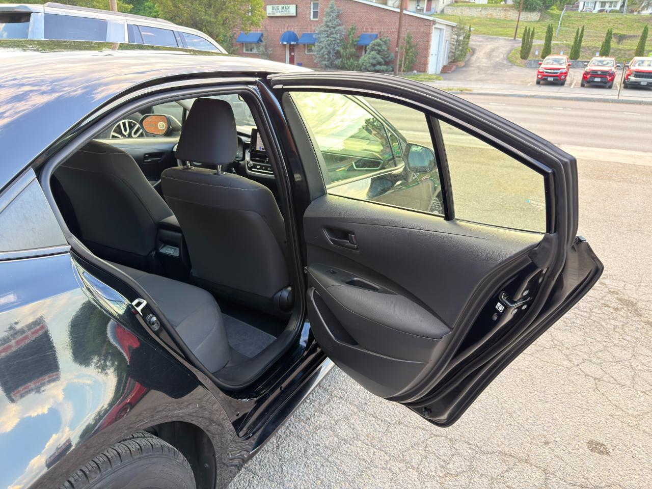 Toyota Corolla LE CVT (Natl) 2023