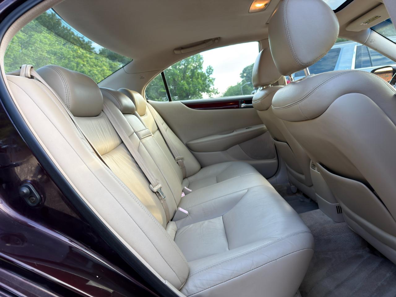 Lexus ES 330 4dr Sdn 2004