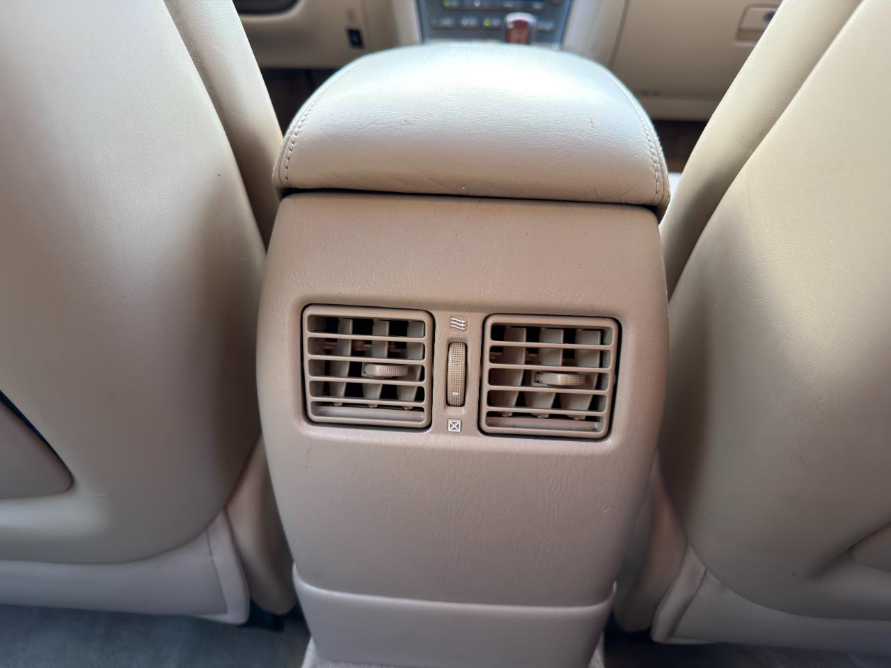 Lexus ES 330 4dr Sdn 2004
