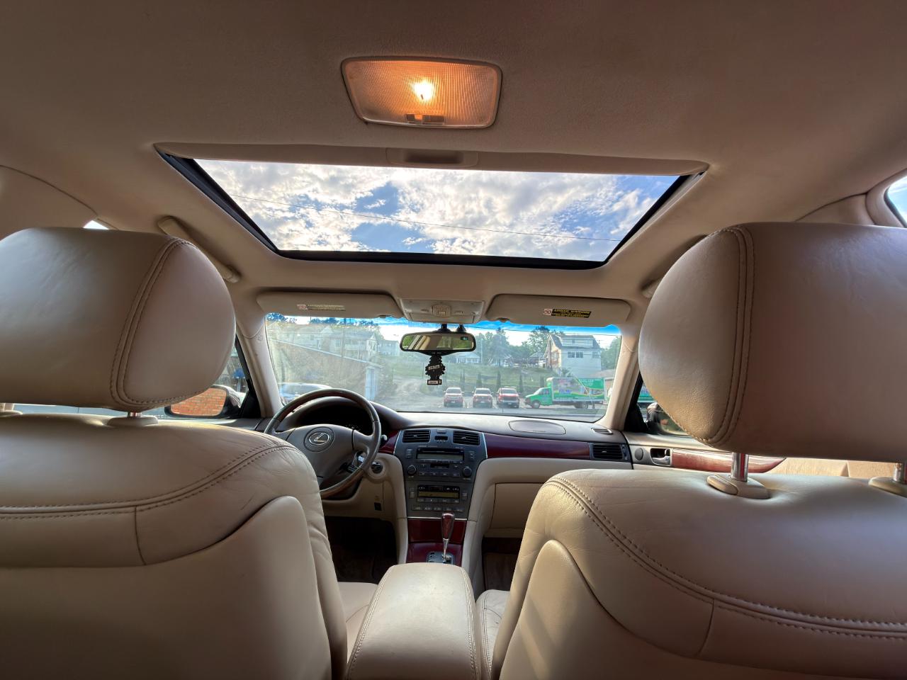 Lexus ES 330 4dr Sdn 2004