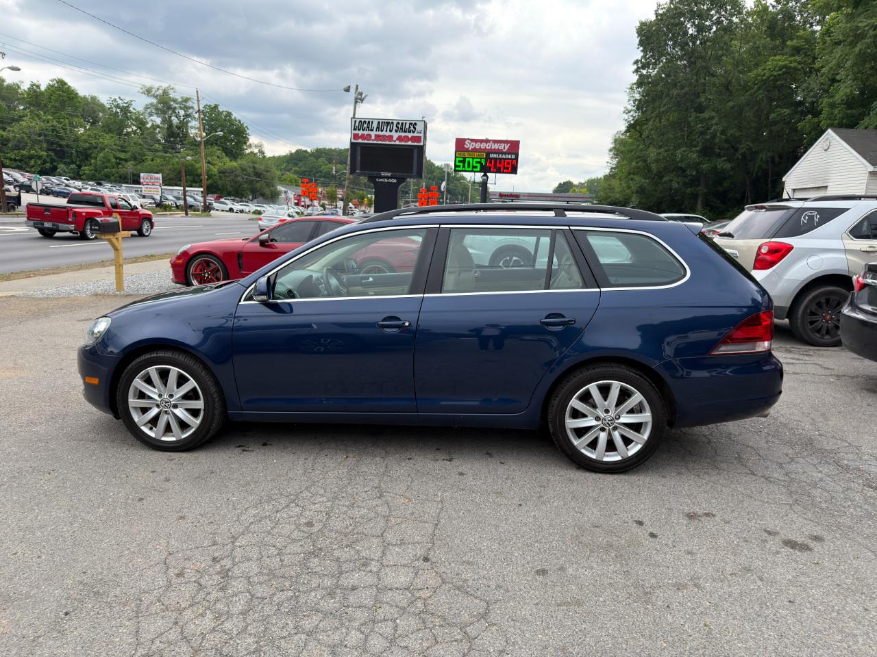 Volkswagen Jetta SportWagen 4dr Auto SE w/Sunroof PZEV 2013
