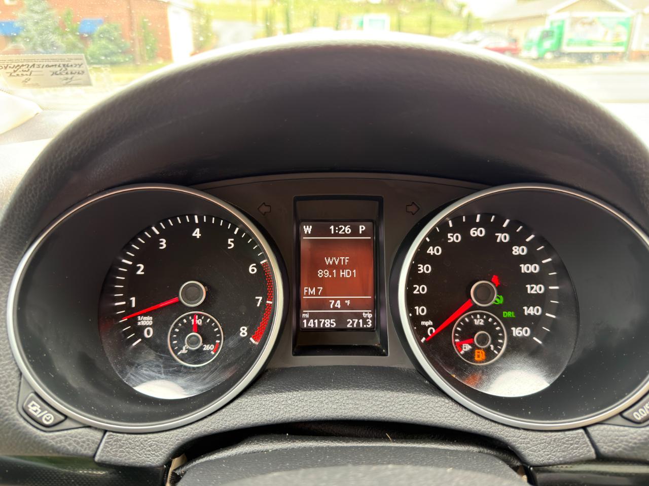Volkswagen Jetta SportWagen 4dr Auto SE w/Sunroof PZEV 2013