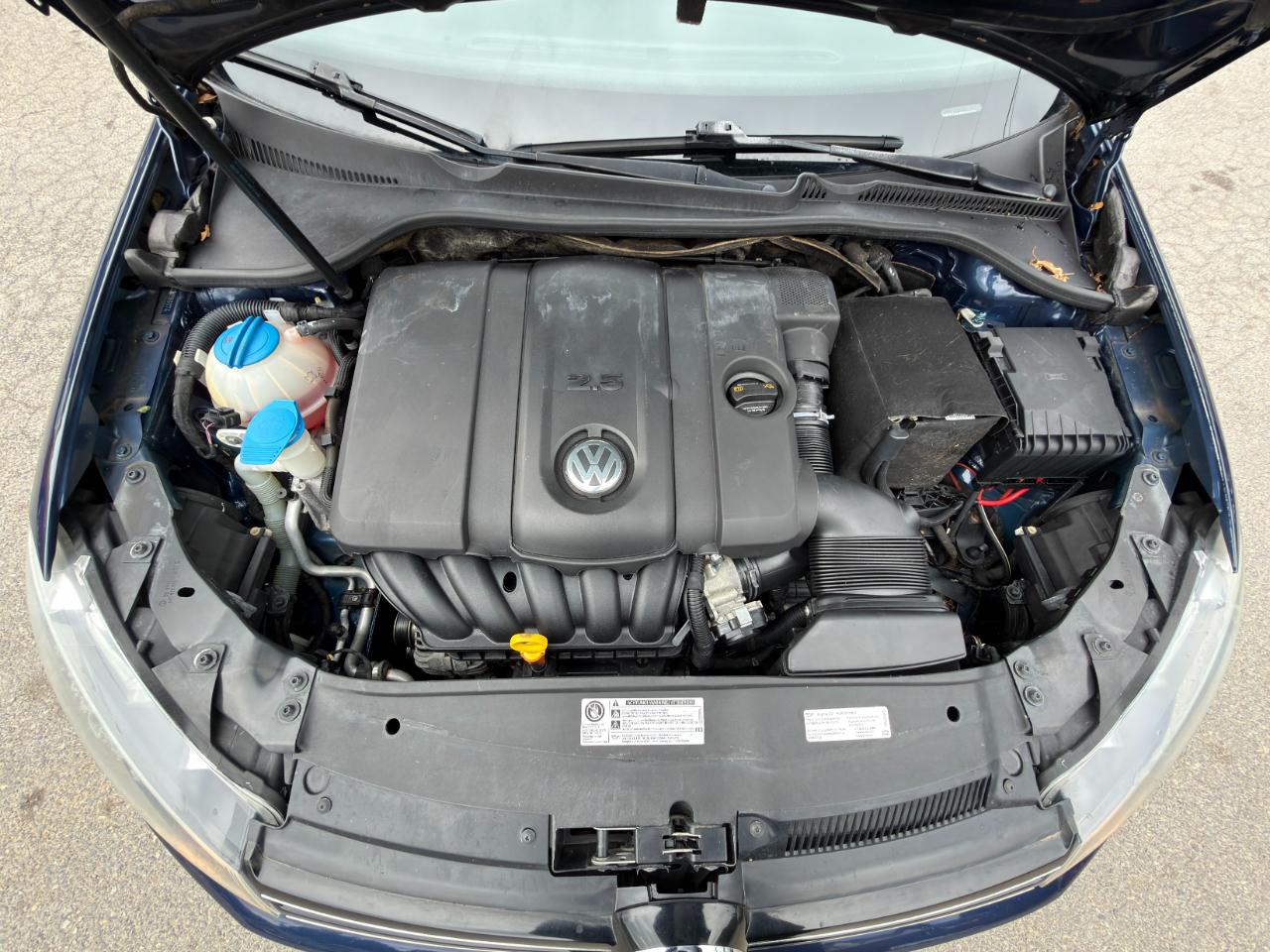 Volkswagen Jetta SportWagen 4dr Auto SE w/Sunroof PZEV 2013
