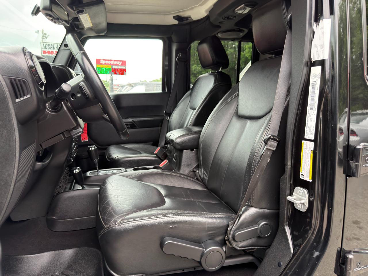 Jeep Wrangler Unlimited 4WD 4dr Sahara 2014