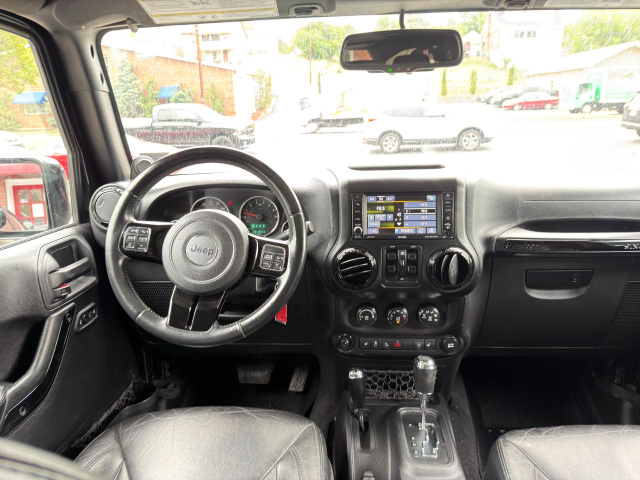 Jeep Wrangler Unlimited 4WD 4dr Sahara 2014