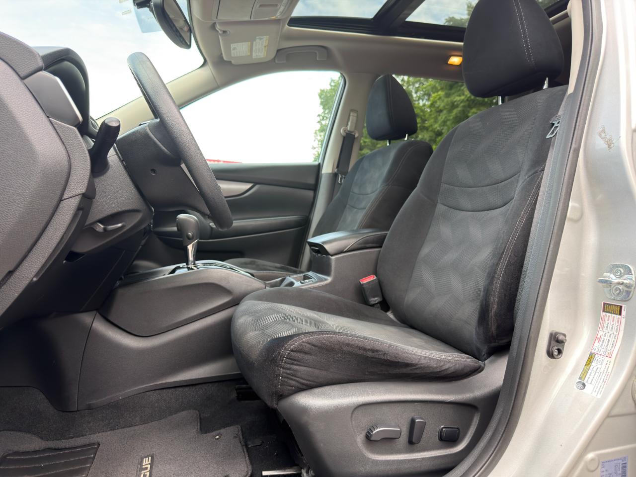 Nissan Rogue AWD 4dr SV 2015