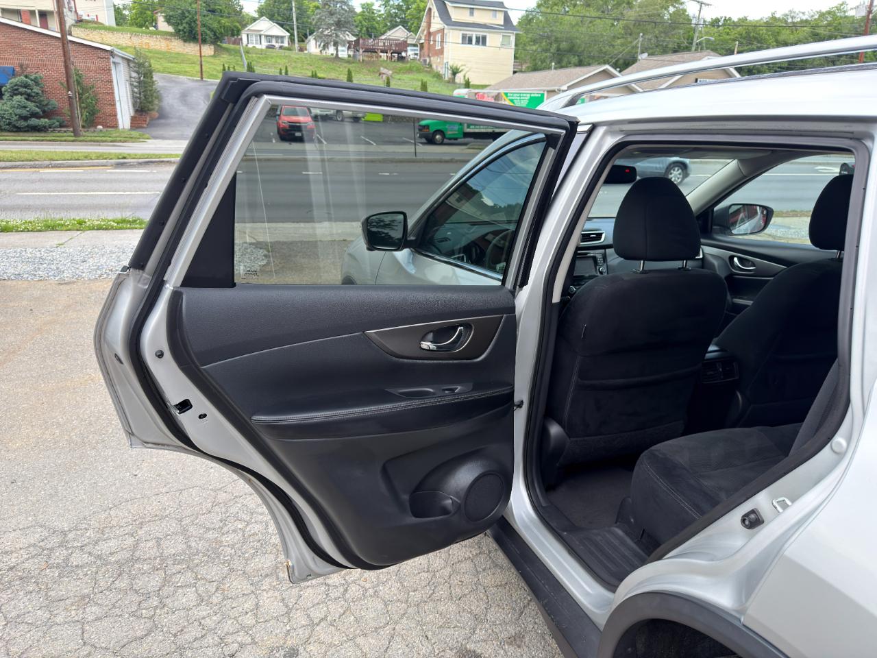 Nissan Rogue AWD 4dr SV 2015