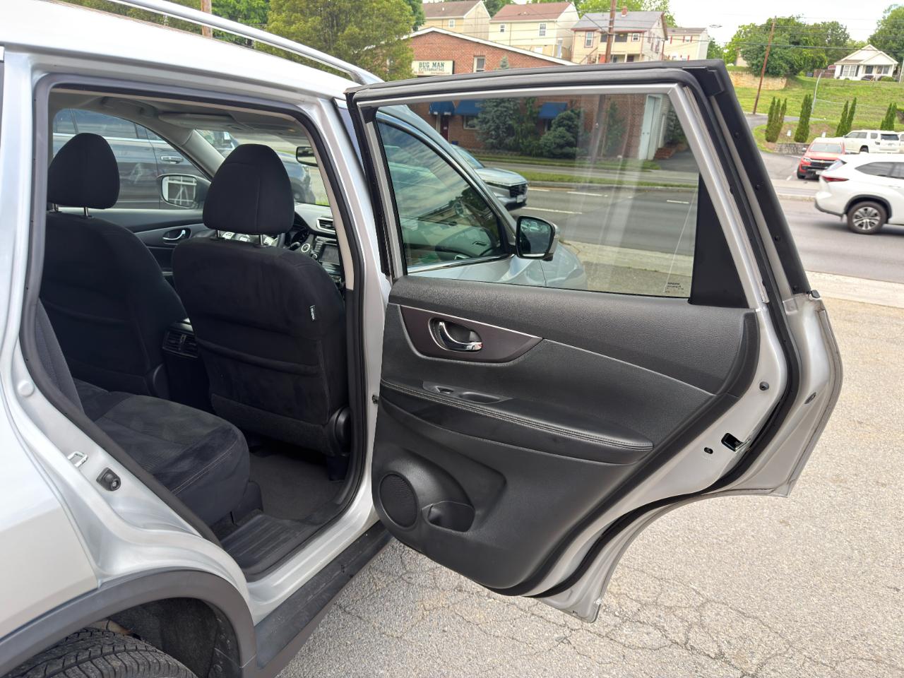 Nissan Rogue AWD 4dr SV 2015